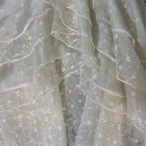 Fashion designer dress - Picture 4 of 4